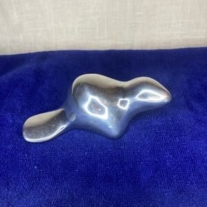 Vintage HOSELTON Beaver Made In CANADA Paperweight Sculpture Retro Sleek 955